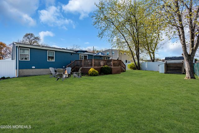 36 Dartmouth Drive, Hazlet, NJ 07730