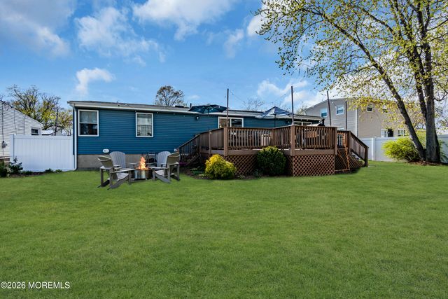 36 Dartmouth Drive, Hazlet, NJ 07730