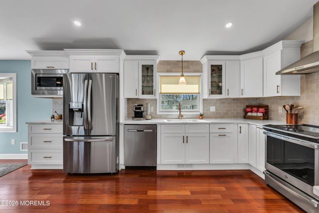 36 Dartmouth Drive, Hazlet, NJ 07730