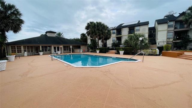 1932 LAKE ATRIUMS CIRCLE 65, Orlando, FL 32839