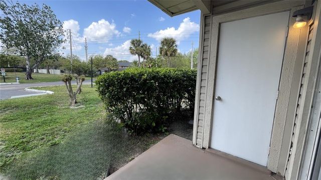 1932 LAKE ATRIUMS CIRCLE 65, Orlando, FL 32839