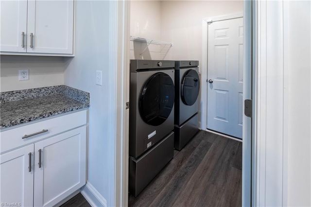 3924 Braddock Road, High Point, NC 27265