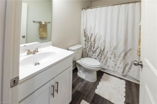 3924 Braddock Road, High Point, NC 27265