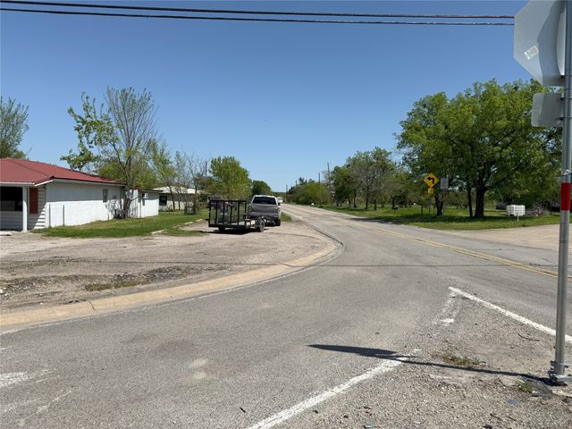 71 US Highway 69, Celeste, TX 75423