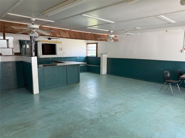 71 US Highway 69, Celeste, TX 75423
