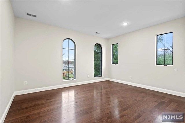 307 Idaho Street, Paramus, NJ 07652