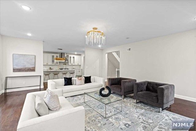 307 Idaho Street, Paramus, NJ 07652