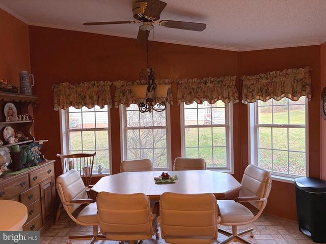 30 GREENBRIAR CT, Harleysville, PA 19438