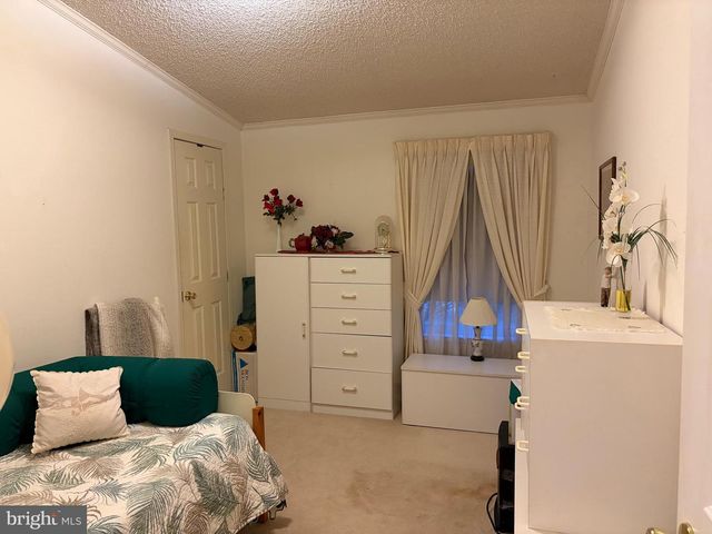 30 GREENBRIAR CT, Harleysville, PA 19438