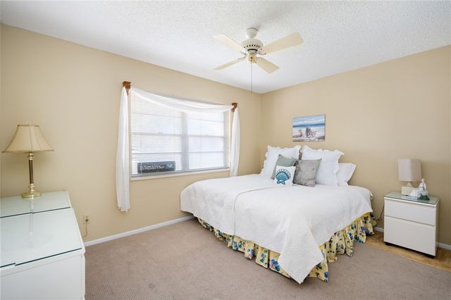 40 Vista Gardens Trail 201, Vero Beach, FL 32962