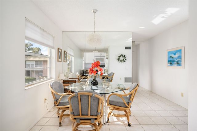 40 Vista Gardens Trail 201, Vero Beach, FL 32962