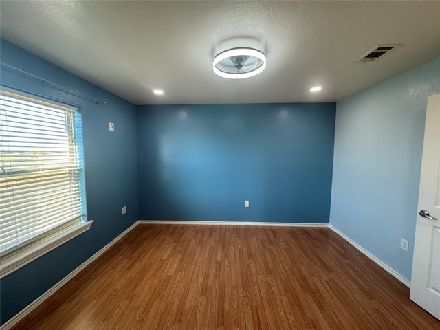 528 County Road 4227, Decatur, TX 76234