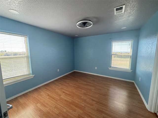 528 County Road 4227, Decatur, TX 76234