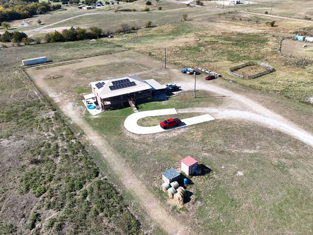 528 County Road 4227, Decatur, TX 76234