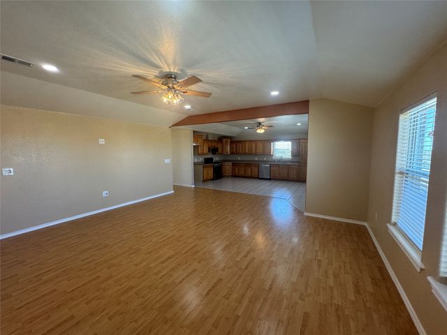 528 County Road 4227, Decatur, TX 76234