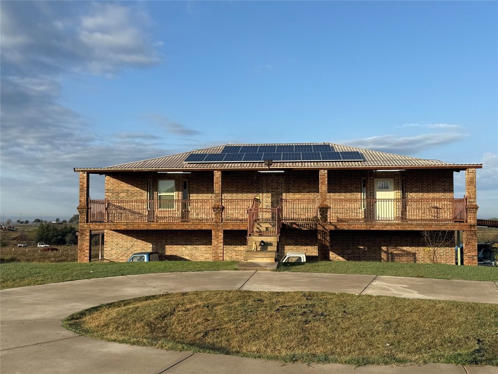 528 County Road 4227, Decatur, TX 76234