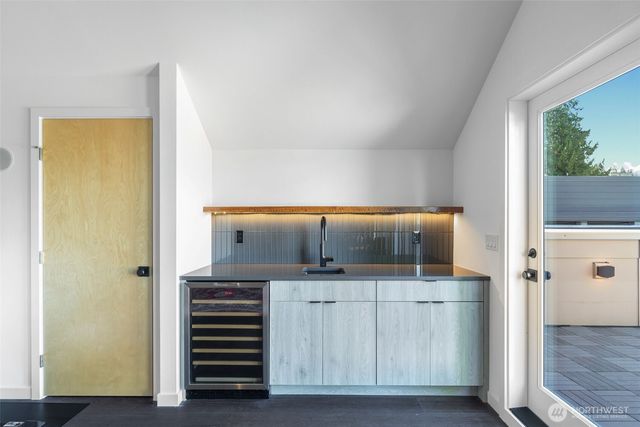 2604 E Ward Street, Seattle, WA 98112