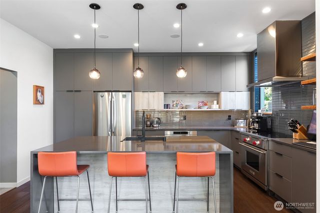 2604 E Ward Street, Seattle, WA 98112