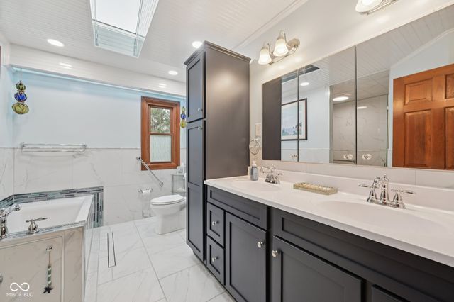 429 Sonhatsett Drive, Westfield, IN 46074