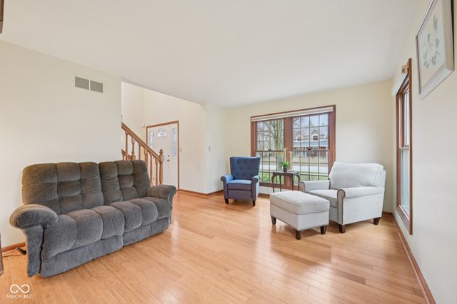 429 Sonhatsett Drive, Westfield, IN 46074