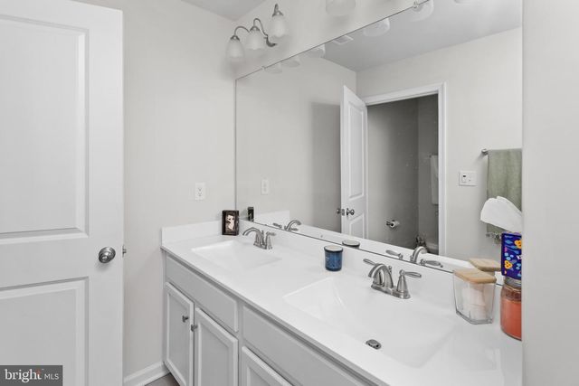 10 ROBERTA WAY, Medford, NJ 08055