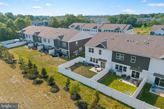 10 ROBERTA WAY, Medford, NJ 08055