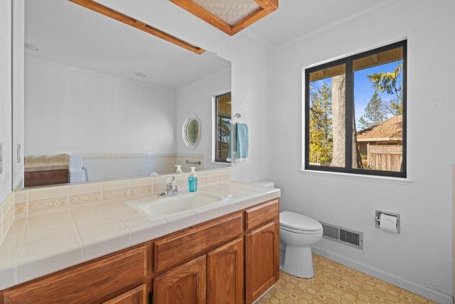 23827 Woodhaven Pl, Auburn, CA 95602