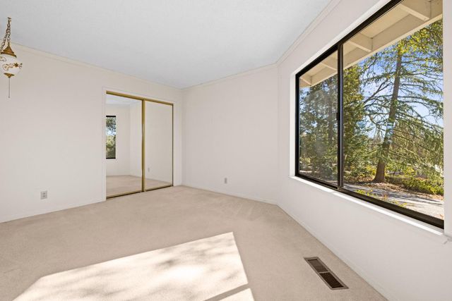 23827 Woodhaven Pl, Auburn, CA 95602