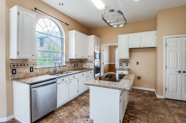 5613 Vicksburg Place, Frisco, TX 75035