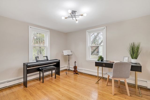 24 Ledgelawn Ave, Lexington, MA 02420