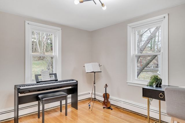 24 Ledgelawn Ave, Lexington, MA 02420