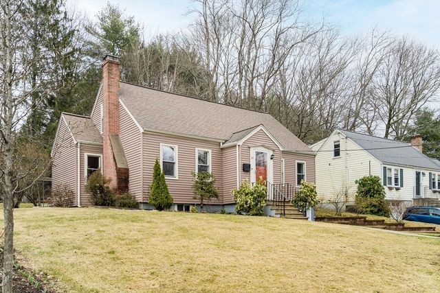 24 Ledgelawn Ave, Lexington, MA 02420