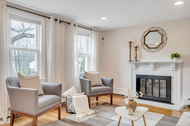 24 Ledgelawn Ave, Lexington, MA 02420