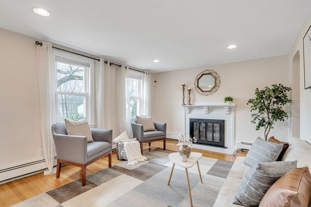 24 Ledgelawn Ave, Lexington, MA 02420