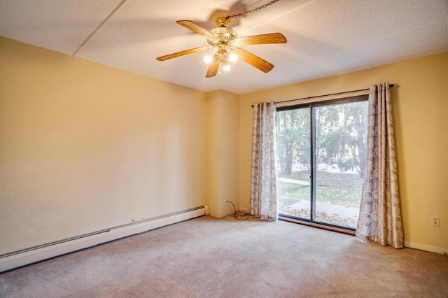 10401 Cedar Lake Road 215, Hopkins, MN 55305