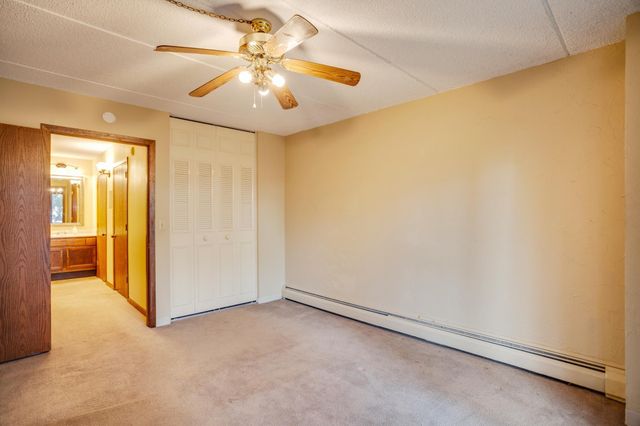 10401 Cedar Lake Road 215, Hopkins, MN 55305