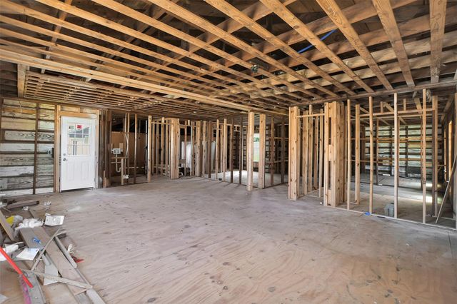 122 Commerce Street, Magnolia, TX 77355