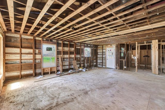 122 Commerce Street, Magnolia, TX 77355