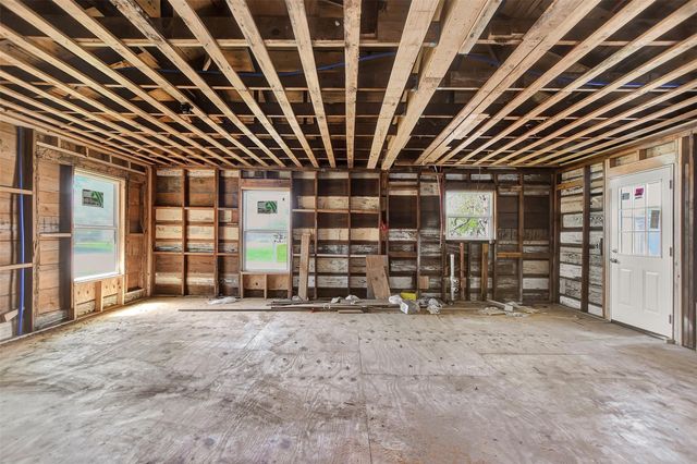 122 Commerce Street, Magnolia, TX 77355