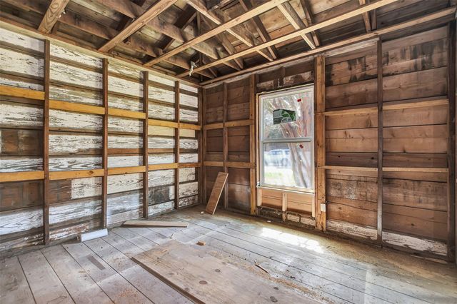 122 Commerce Street, Magnolia, TX 77355