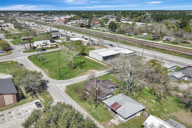 122 Commerce Street, Magnolia, TX 77355