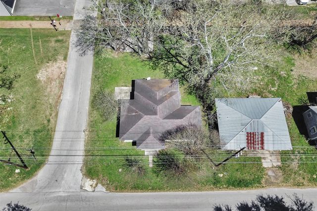 122 Commerce Street, Magnolia, TX 77355