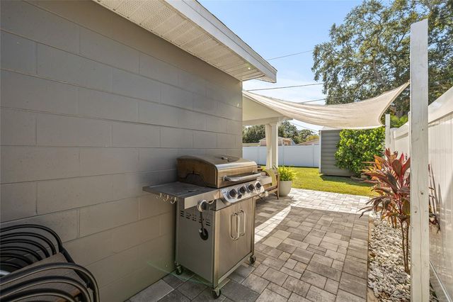 346 46TH AVENUE N, St Petersburg, FL 33703
