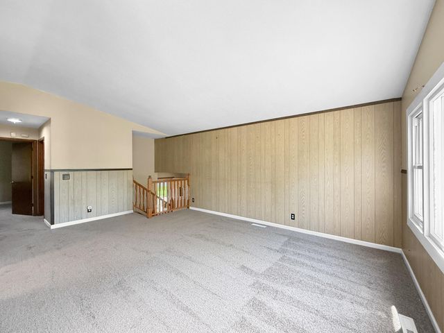 5125 77th Avenue N, Brooklyn Park, MN 55443