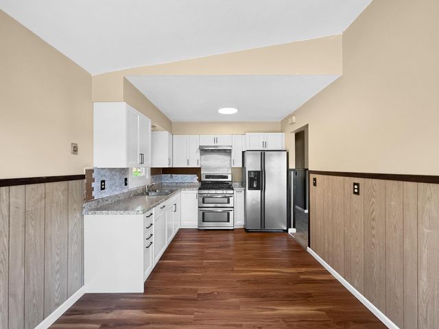 5125 77th Avenue N, Brooklyn Park, MN 55443