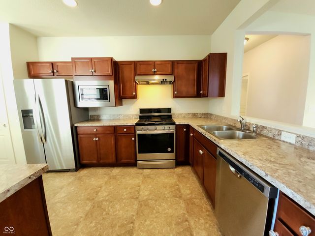 4889 Lilium Drive, Plainfield, IN 46168