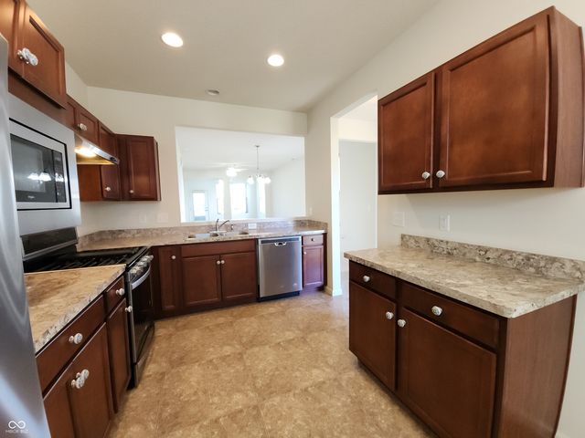 4889 Lilium Drive, Plainfield, IN 46168