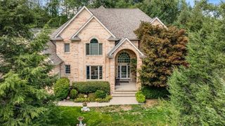 760 Stonegate Dr, Marshall, PA 15090