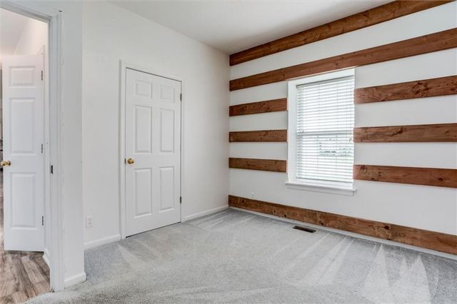 1121 E Frontier Drive, Olathe, KS 66062