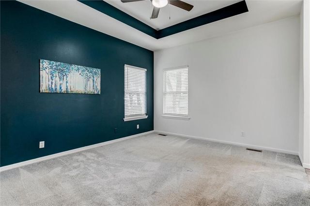 1121 E Frontier Drive, Olathe, KS 66062